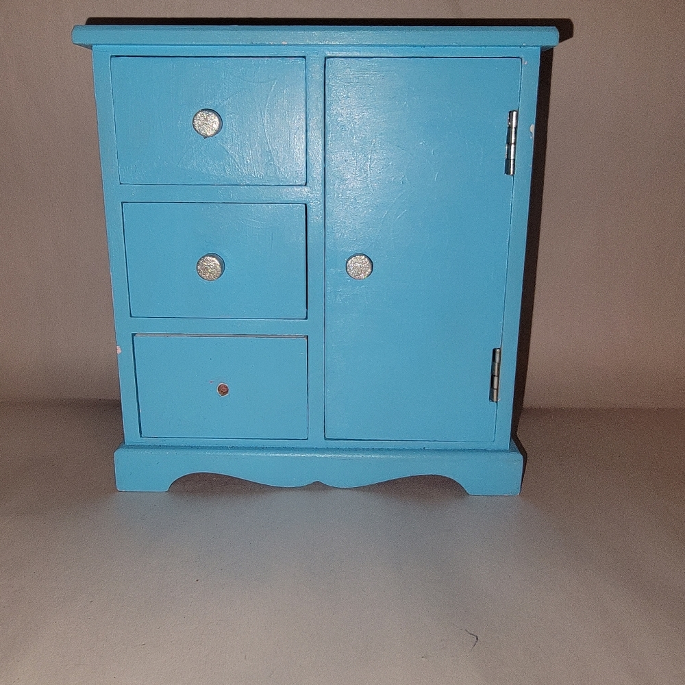 Jewelry stand